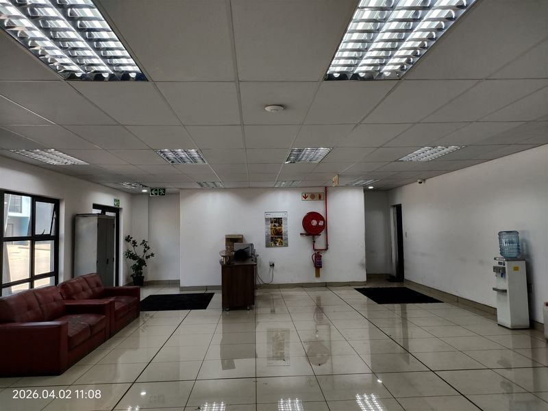 12925m2  Warehouse  - FOR SALETor TO LEASE - Photo 4