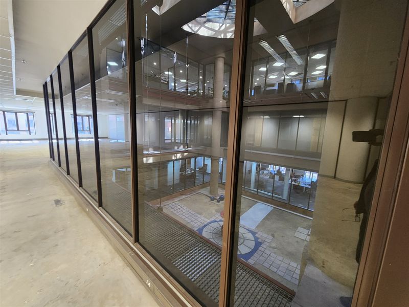 213sqm Offices to let in Sandton - Photo 5