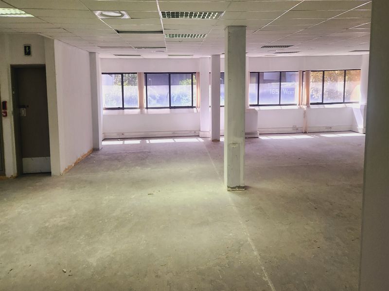 1929,74sqm Offices to let in Sandown, Sandton - Photo 3