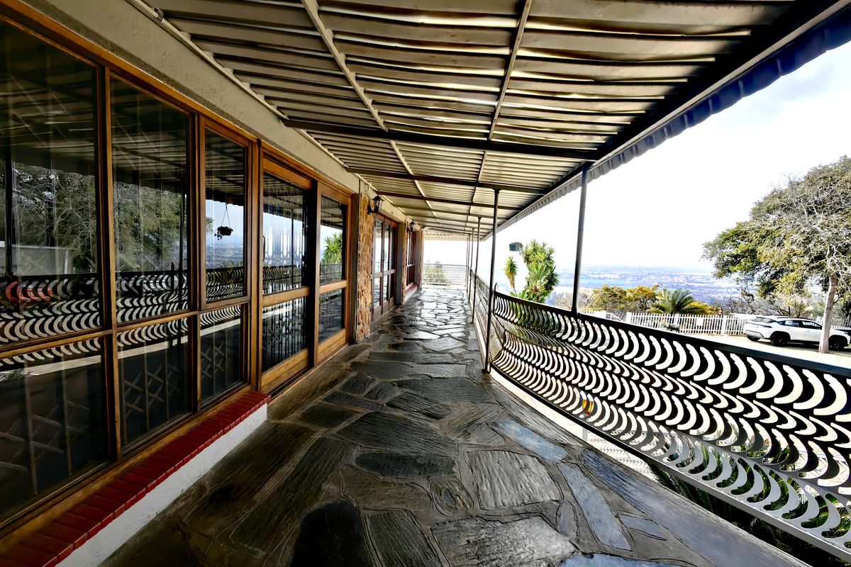 Prestigious 21.41ha Lifestyle Estate – Luxury Living Meets Endless Potential - Photo 2