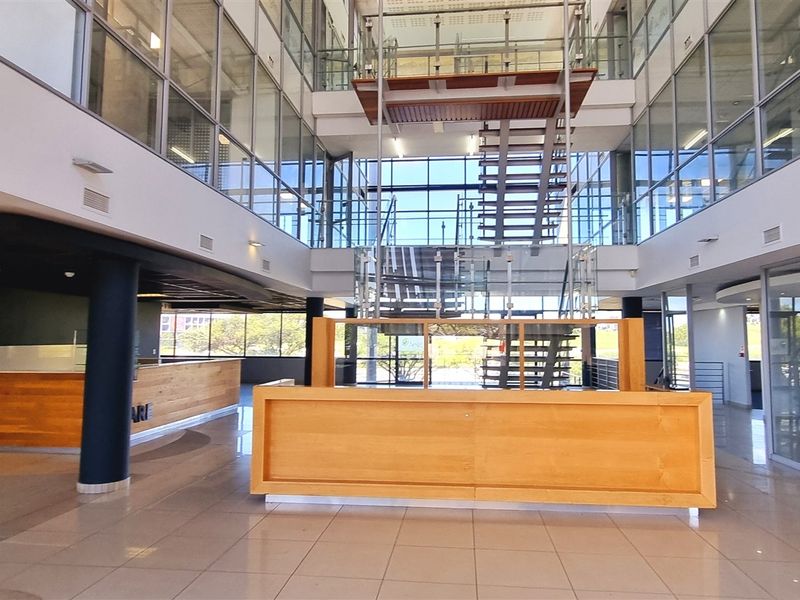 Freestanding building to let in Woodmead North - Photo 2