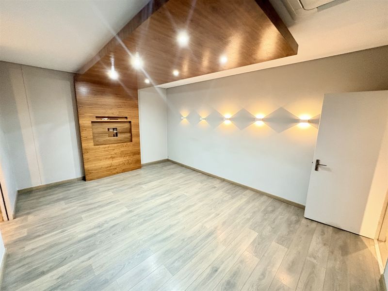 Office space to let - Photo 4