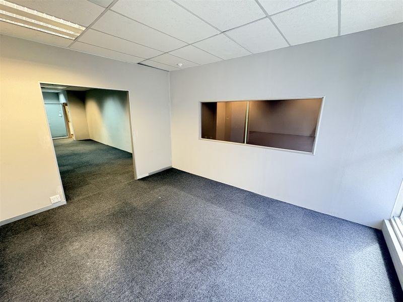 Office space to let - Photo 8