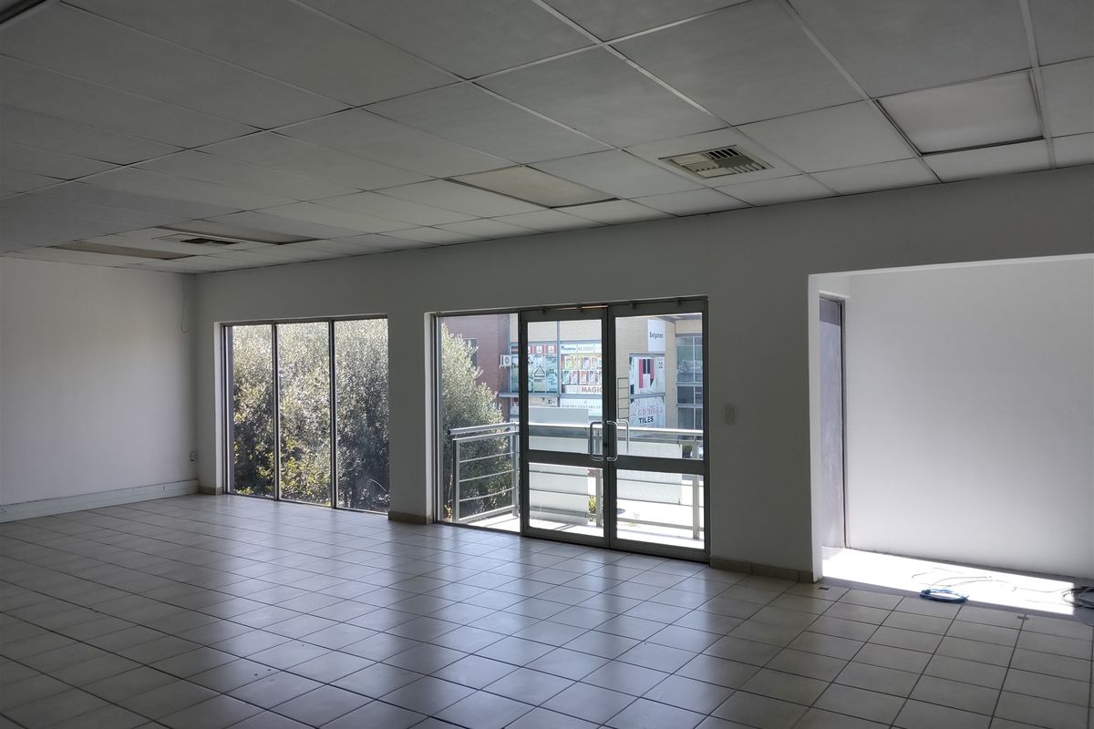 624m2  Warehouse  - FOR SALE or TO LEASE - Photo 3