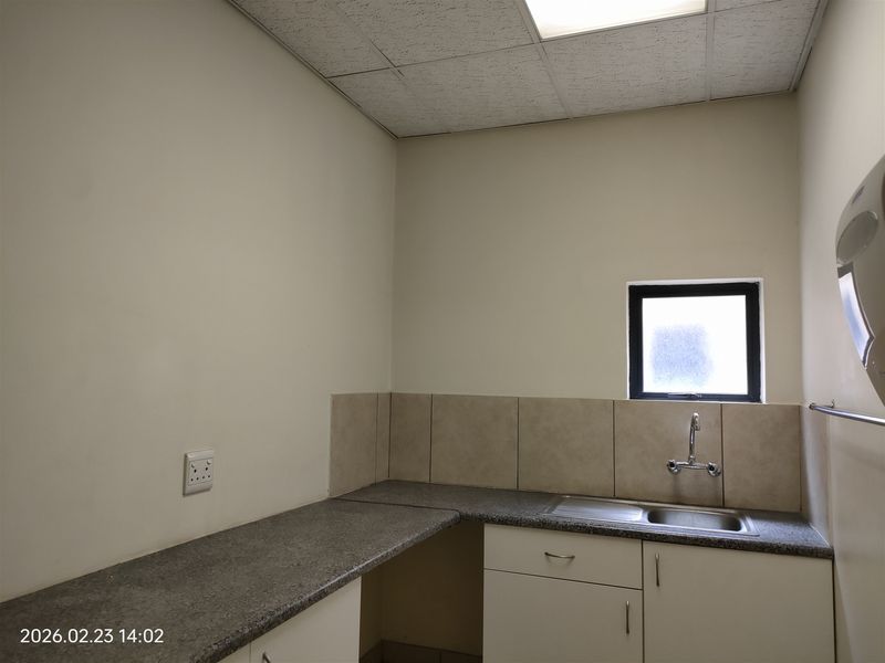 Warehouse Rental Monthly In Randburg - Photo 10