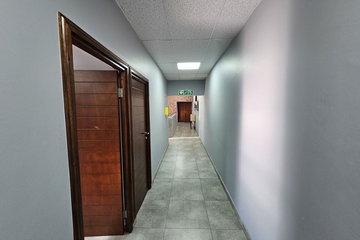 TO LET - Factory/Warehouse - Centurion West - Photo 5