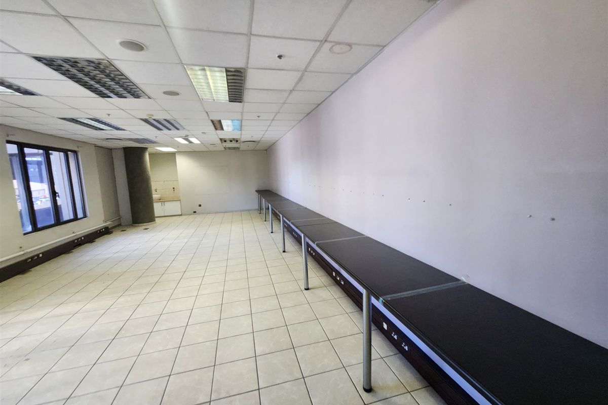 1234sqm Offices to let in Sandown, Sandton - Photo 4