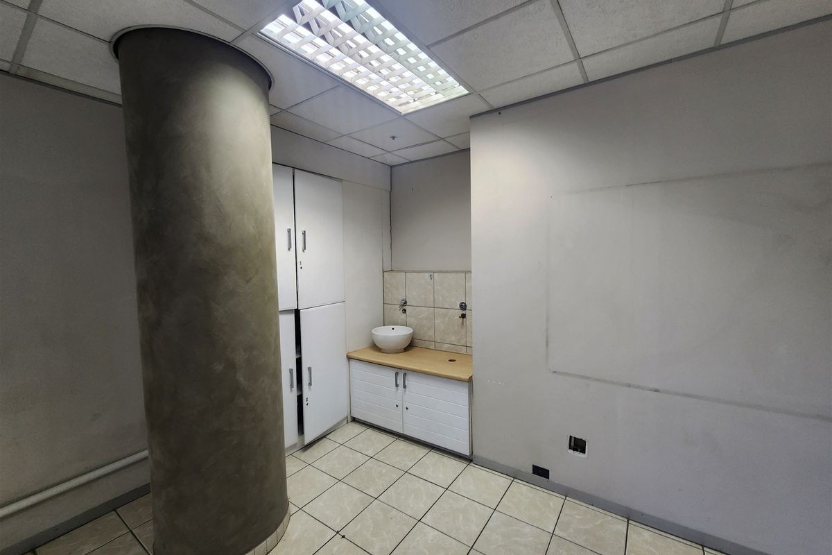 1234sqm Offices to let in Sandown, Sandton - Photo 5