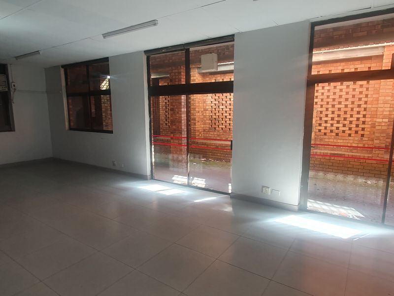 Prime Commercial Property To Let- Marine Drive Bluff - Photo 4