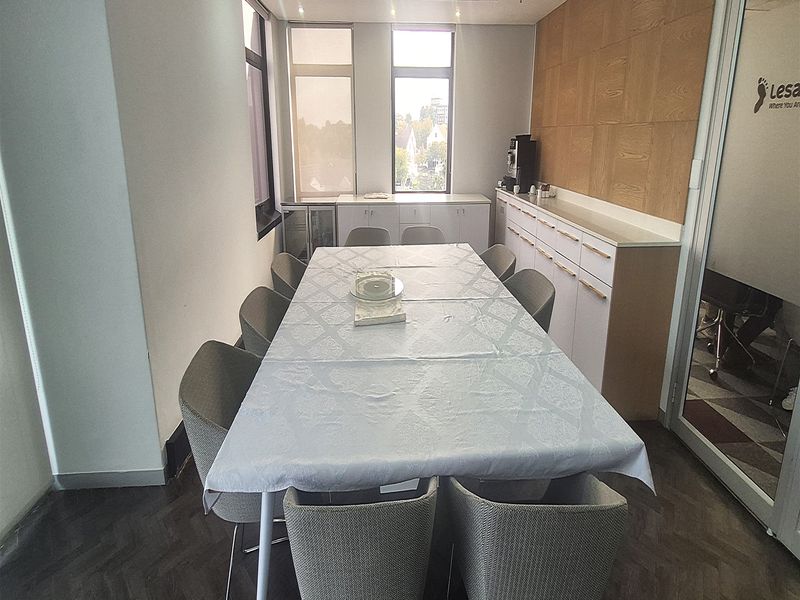 8063,65sqm Office to Let in Rosebank - Photo 8