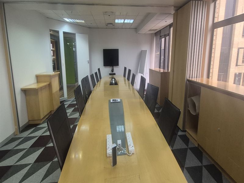 8063,65sqm Office to Let in Rosebank - Photo 2