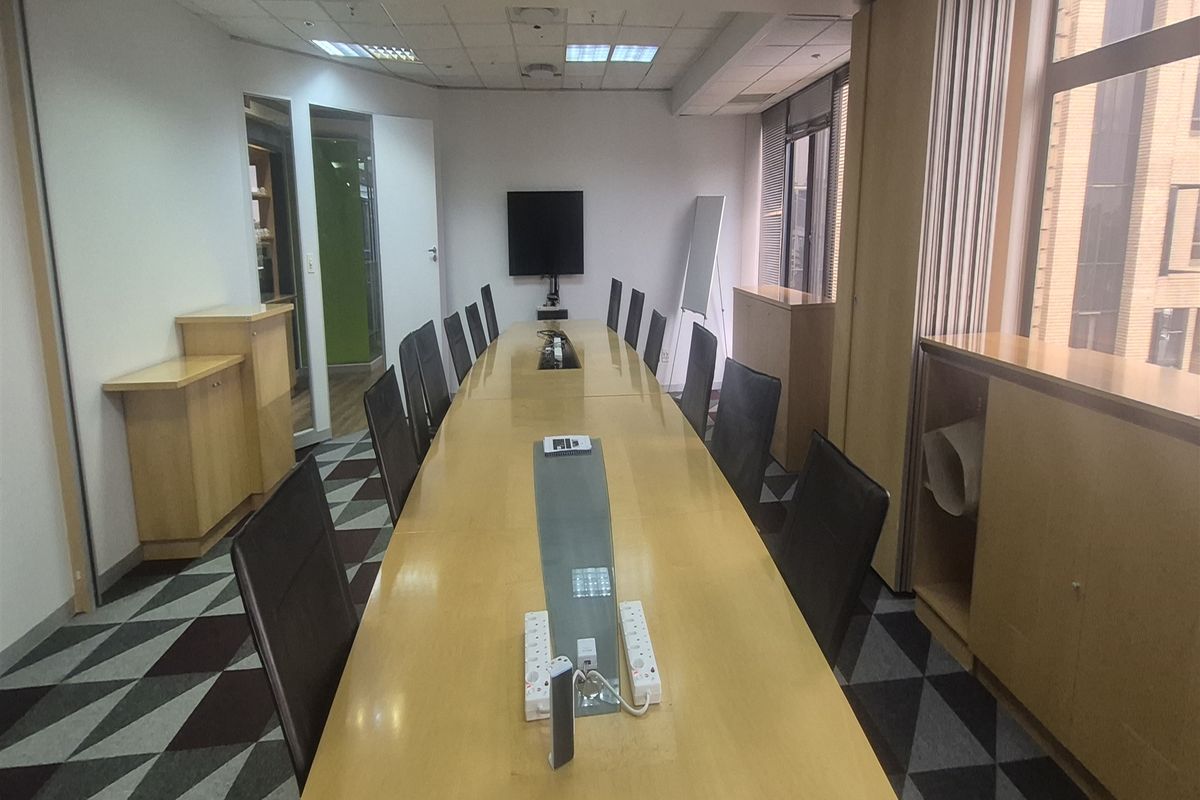 8063,65sqm Office to Let in Rosebank - Photo 2