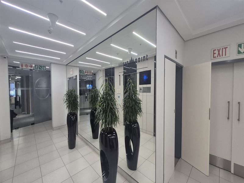 197.33sqm Office to let I Illovo, Sandton - Photo 2