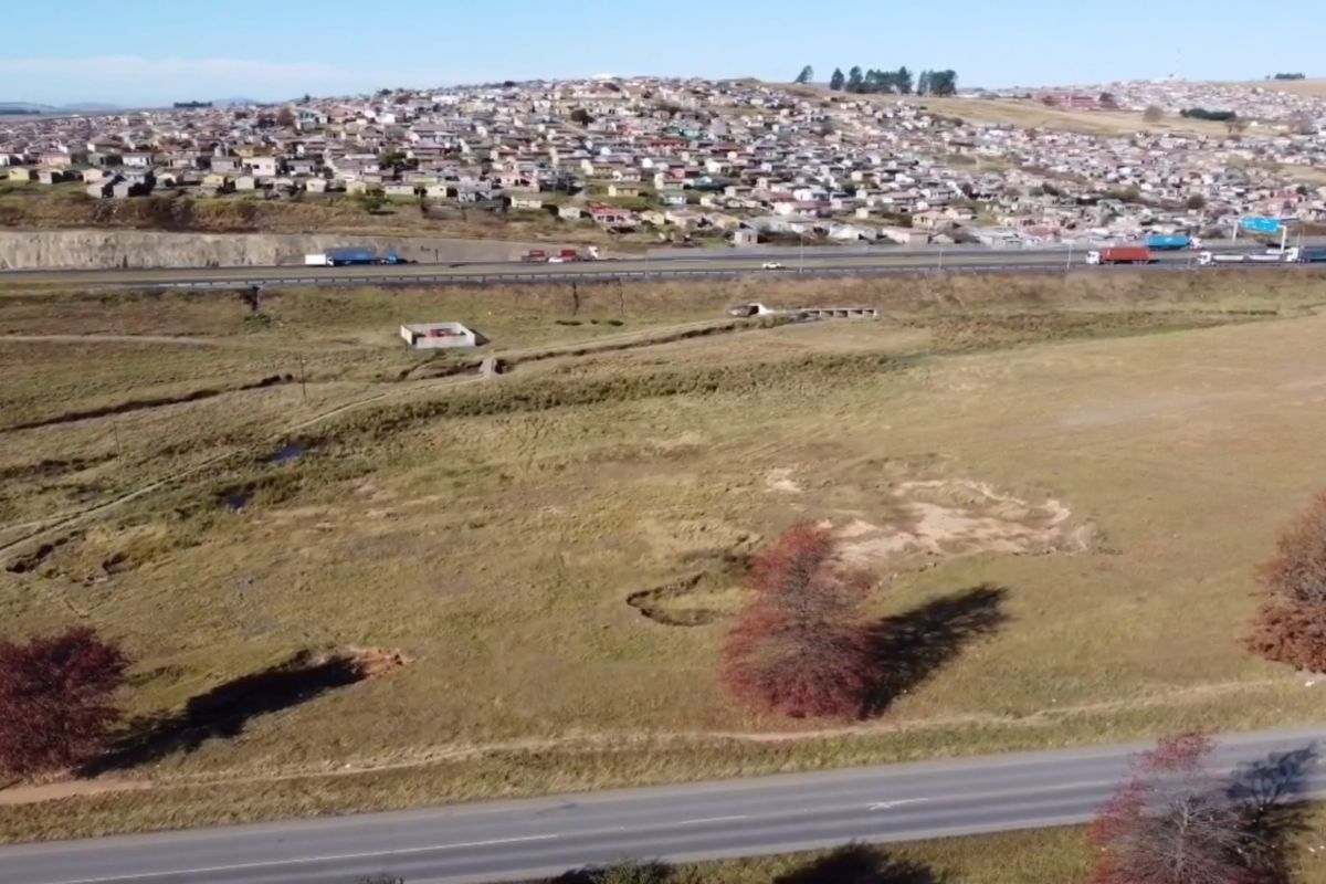 MOOI RIVER - N3/R103- 6.9988ha   - R190,00 per square metre +vat    : R13 297 720,00 + vat - Photo 5