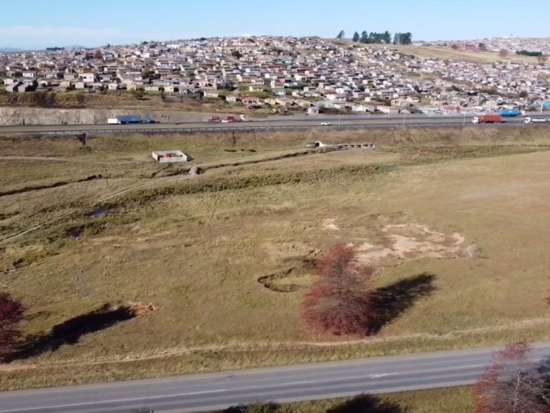 MOOI RIVER - N3/R103- 6.9988ha   - R190,00 per square metre +vat    : R13 297 720,00 + vat - Photo 5