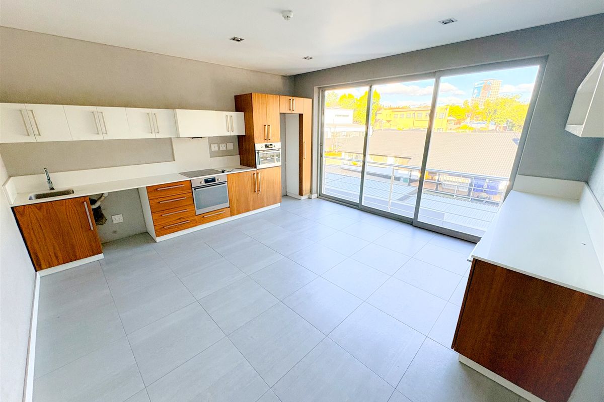 Office to let - Photo 5