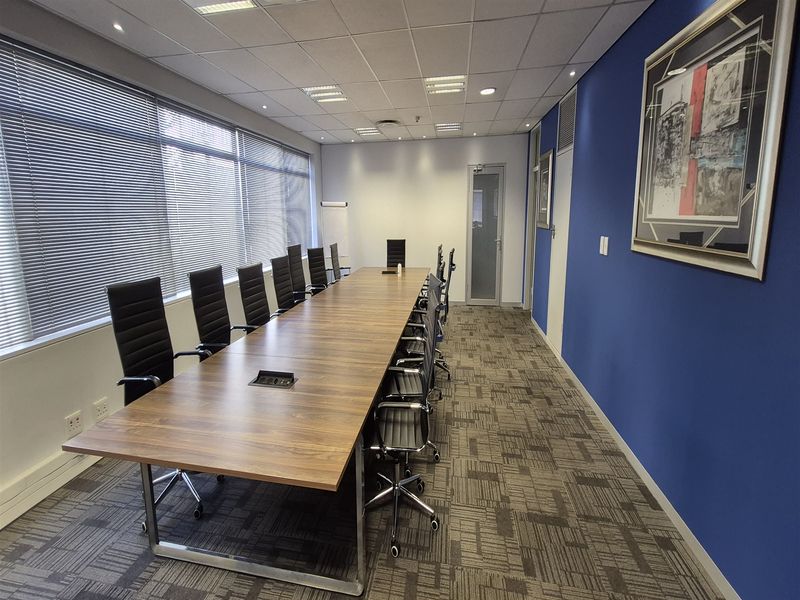 313.64 sqm Offices to let in Illovo - Photo 6