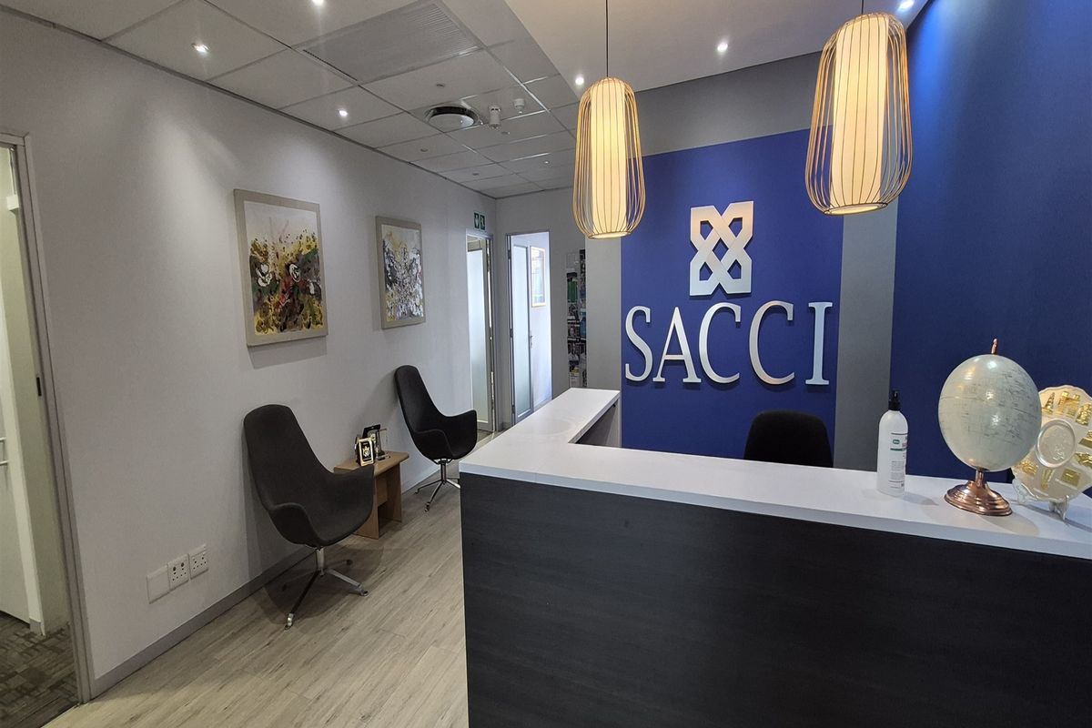 313.64 sqm Offices to let in Illovo - Photo 3
