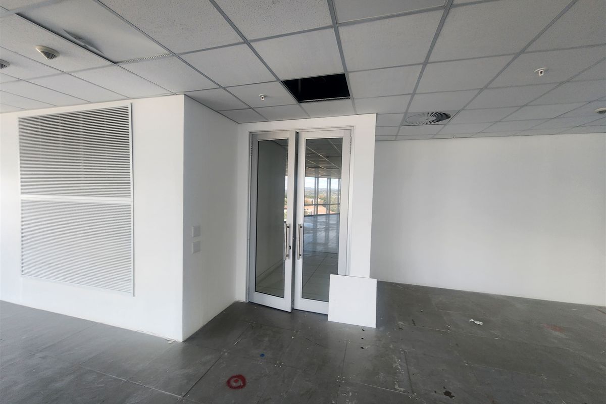 318,85sqm Office space to let in Sandton - Photo 4