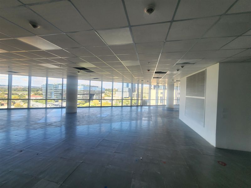 318,85sqm Office space to let in Sandton - Photo 3