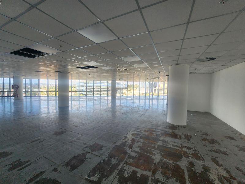 318,85sqm Office space to let in Sandton - Photo 2