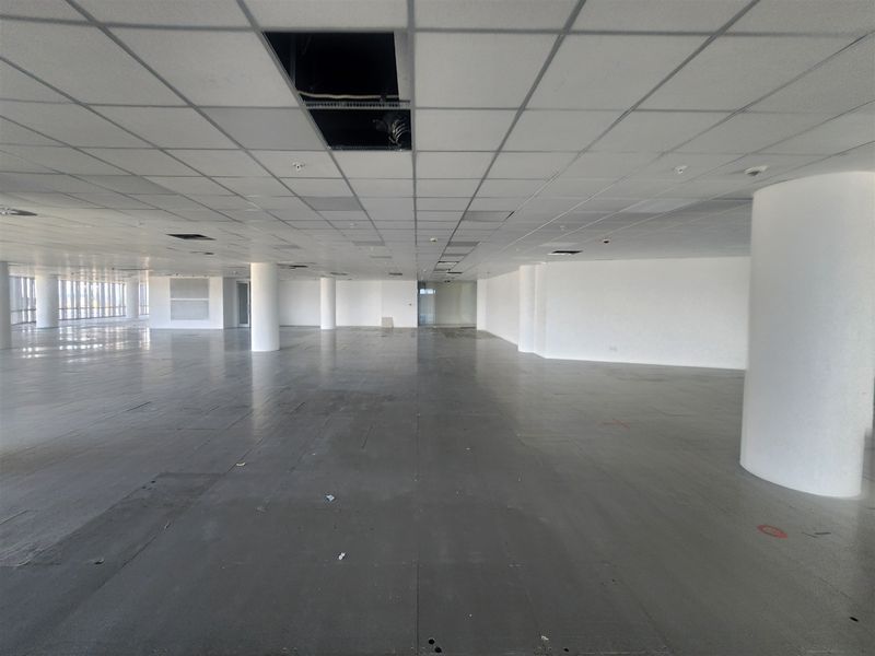 318,85sqm Office space to let in Sandton - Photo 8