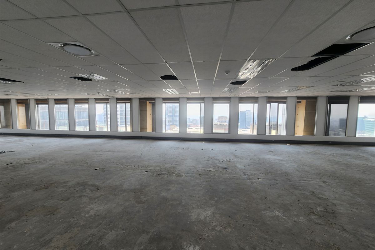 589.11sqm Offices to let in Sandton - Photo 2