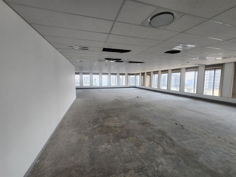 589.11sqm Offices to let in Sandton - Photo 3