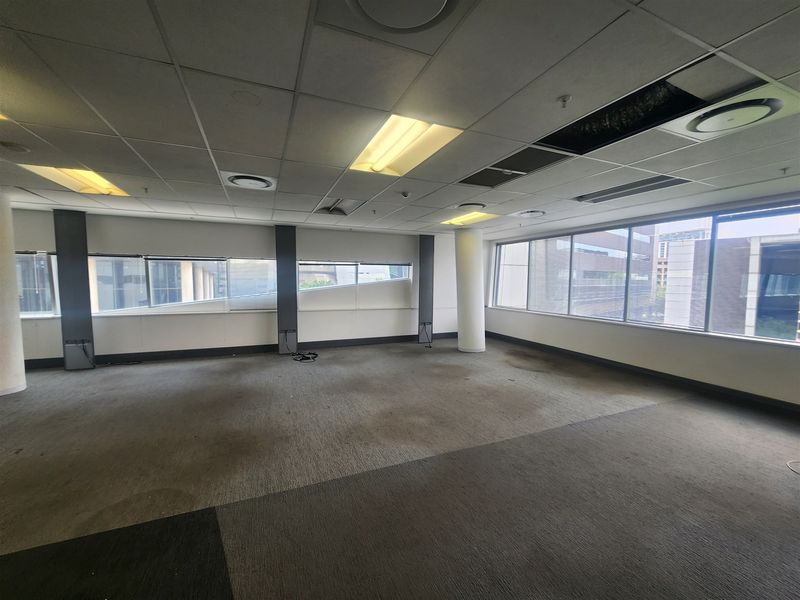 1368m2 Office space to let in Sandton - Photo 7