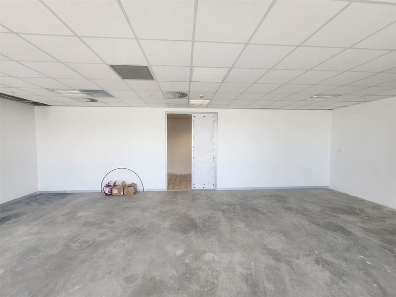 115.52sqm Office space to let in Sandton - Photo 8