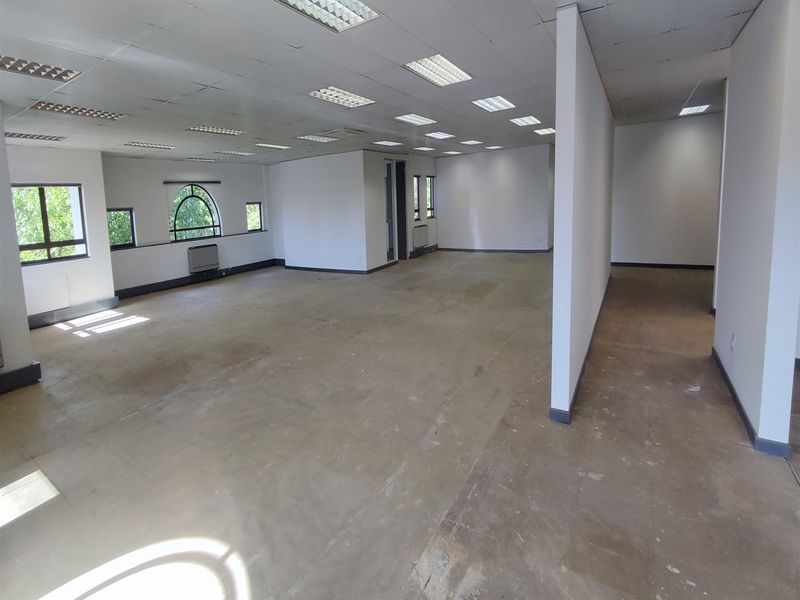 432.42m2 Office to let in Hyde Park Lane - Photo 6