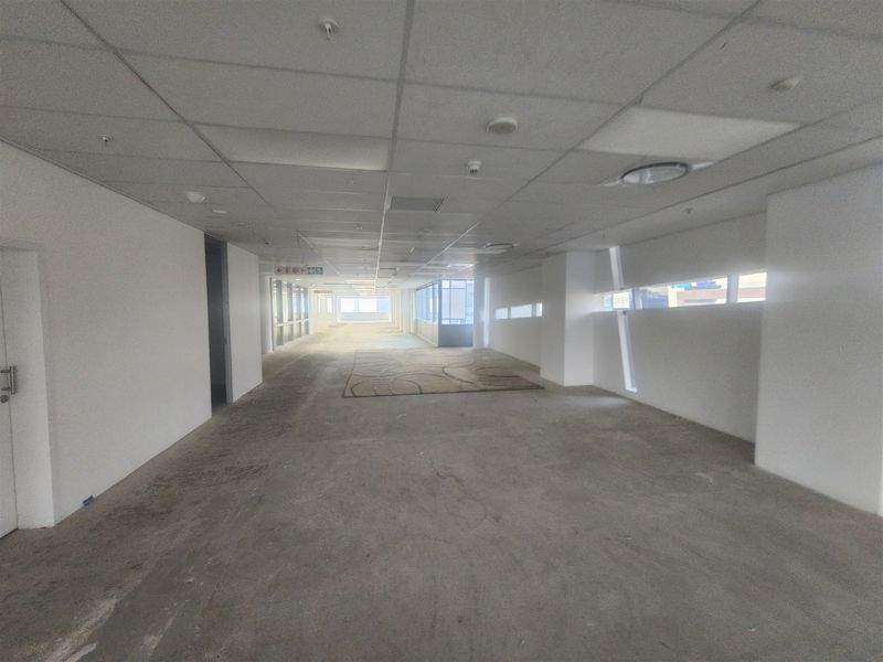 423.72sqm Offices to let in Sandton - Photo 4