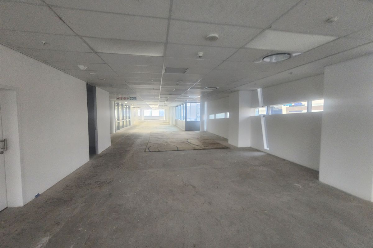 423.72sqm Offices to let in Sandton - Photo 4