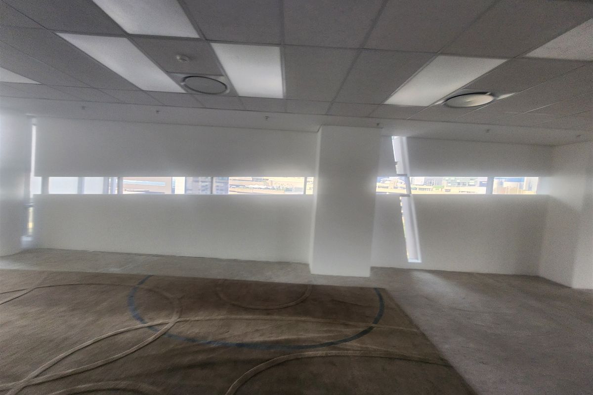 423.72sqm Offices to let in Sandton - Photo 5