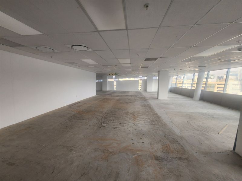 423.72sqm Offices to let in Sandton - Photo 3