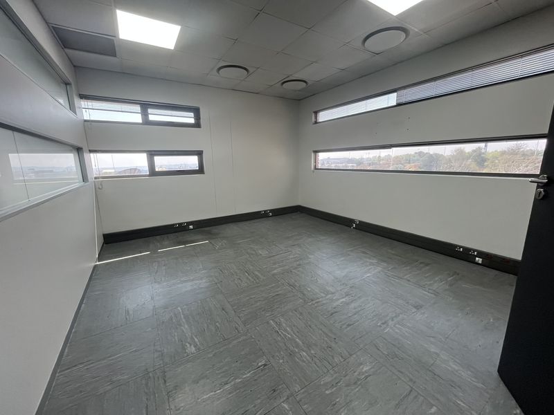 Prime 2nd Floor Office Space – | IBG Office Park, Midrand - Photo 9