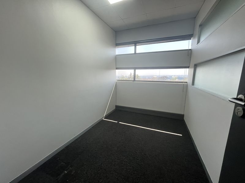 Prime 2nd Floor Office Space – | IBG Office Park, Midrand - Photo 8