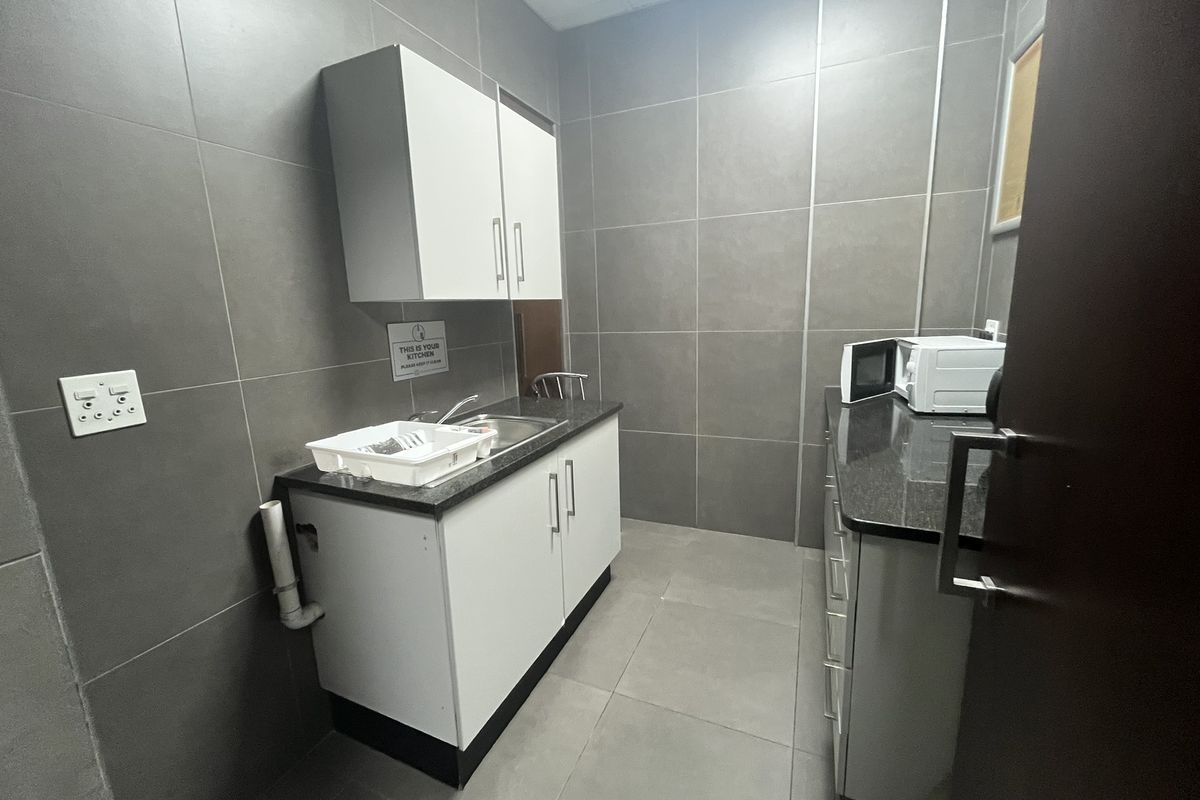 Prime 2nd Floor Office Space – | IBG Office Park, Midrand - Photo 3