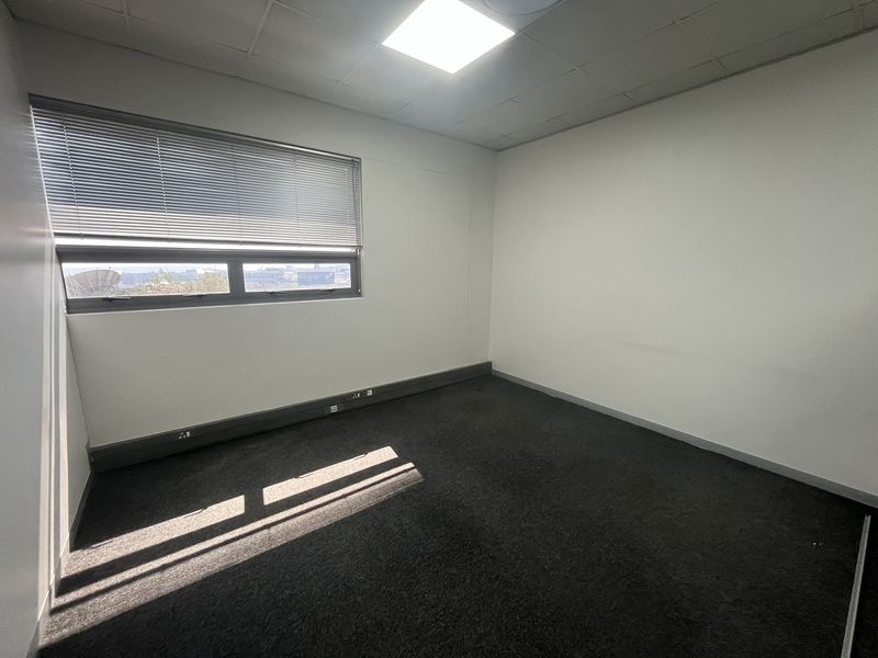 Prime 2nd Floor Office Space – | IBG Office Park, Midrand - Photo 10