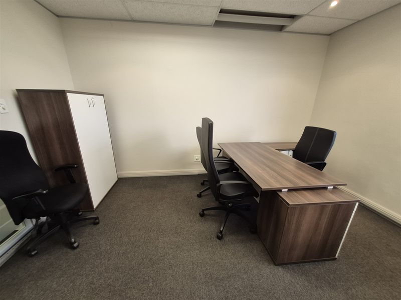 283sqm Offices to let in Rosebank - Photo 9