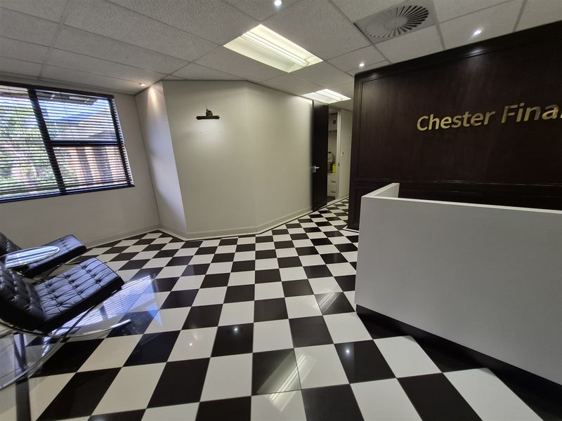 283sqm Offices to let in Rosebank - Photo 4
