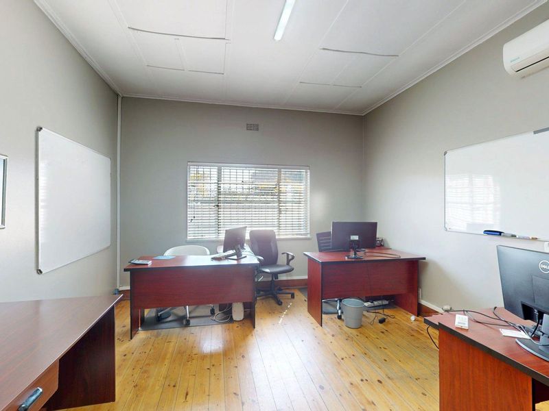 Rare 3541 sqm Investment. Endless Versatile possibilities. - Photo 9