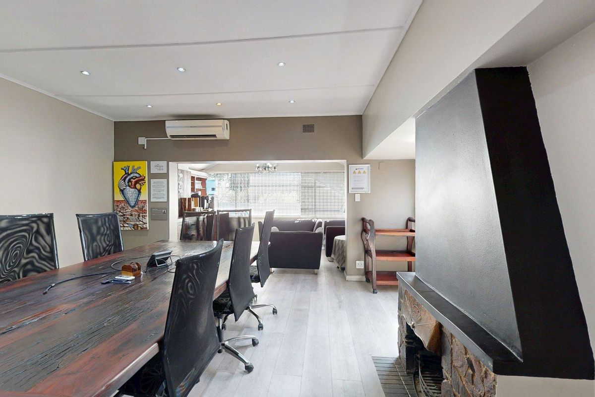 Rare 3541 sqm Investment. Endless Versatile possibilities. - Photo 2