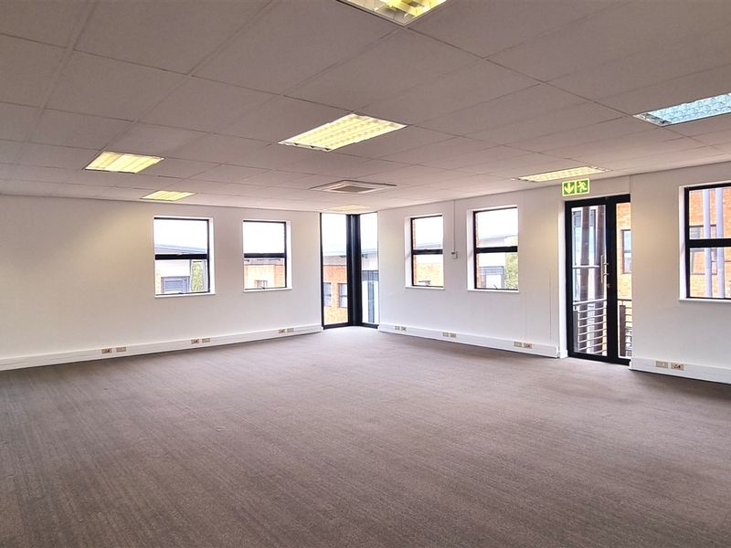Office space to let in Kildrummy Office Park - Photo 7
