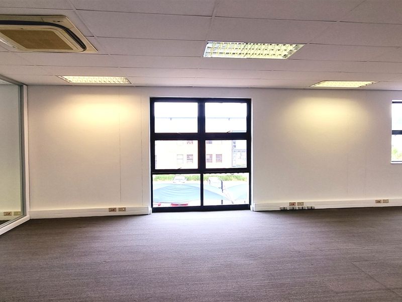 Office space to let in Kildrummy Office Park - Photo 8