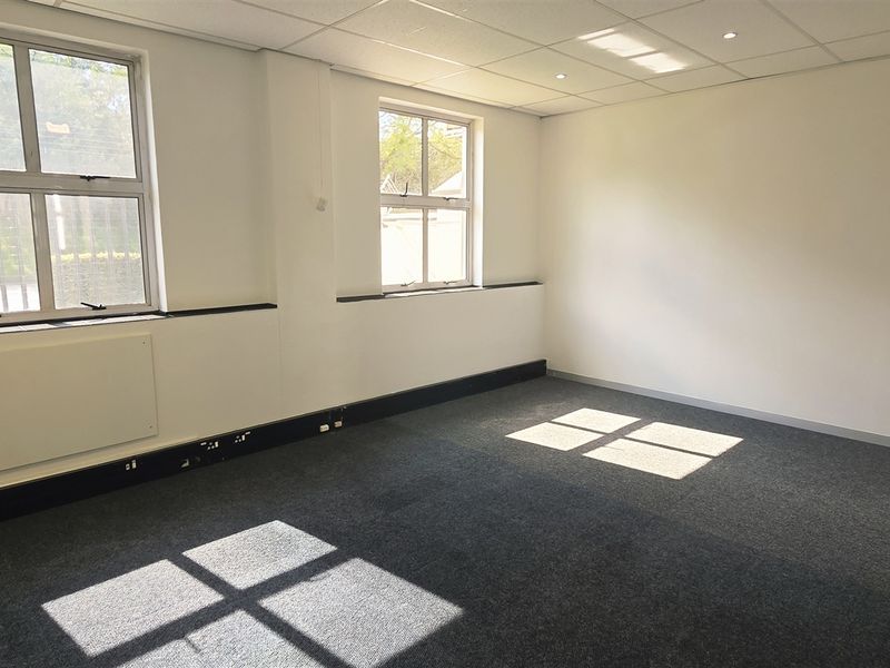 Office space to let in 66 Peter Place - Photo 9