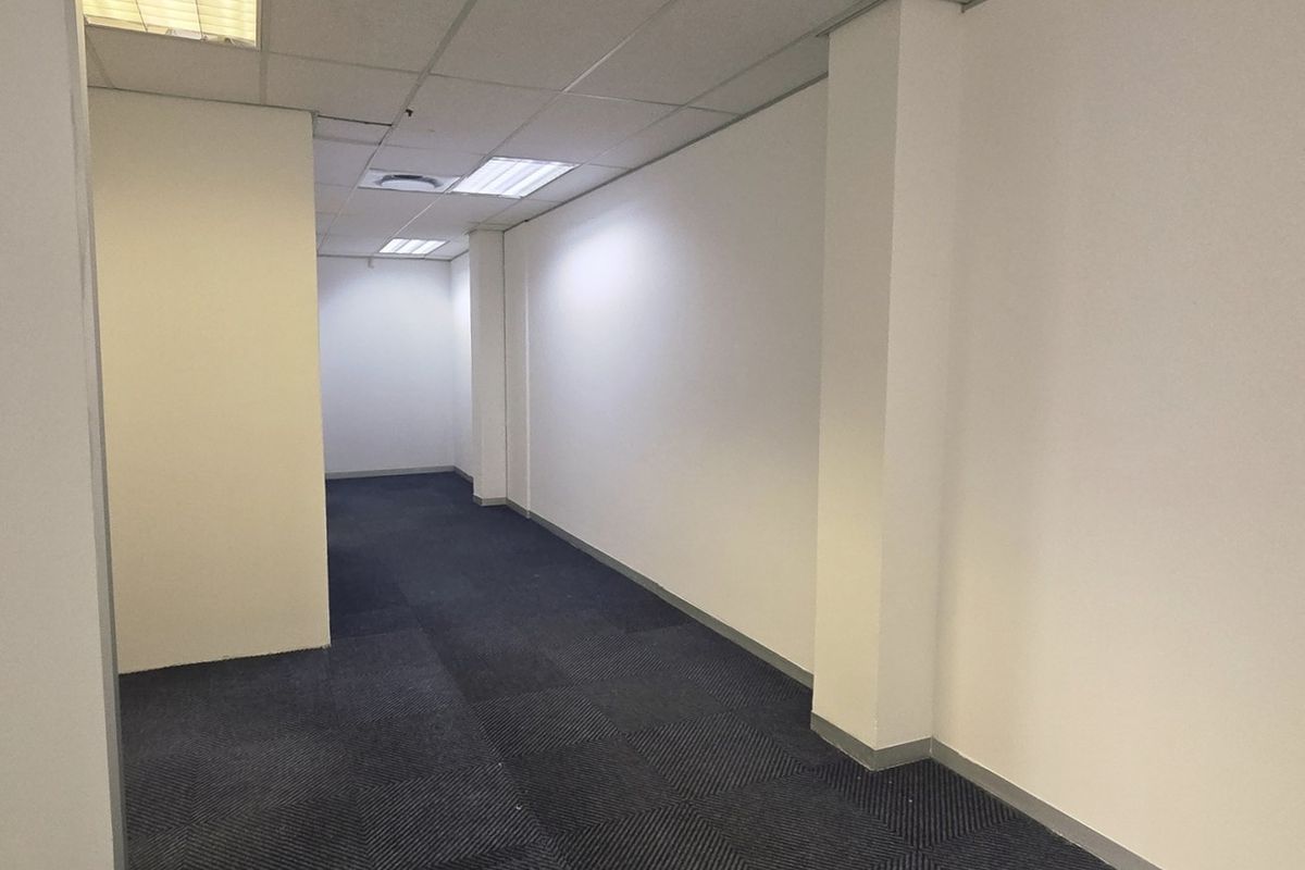 Office space to let in 66 Peter Place - Photo 5
