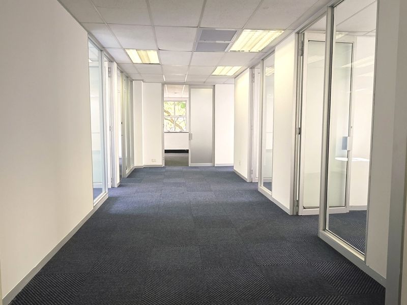 Office space to let in 66 Peter Place - Photo 3