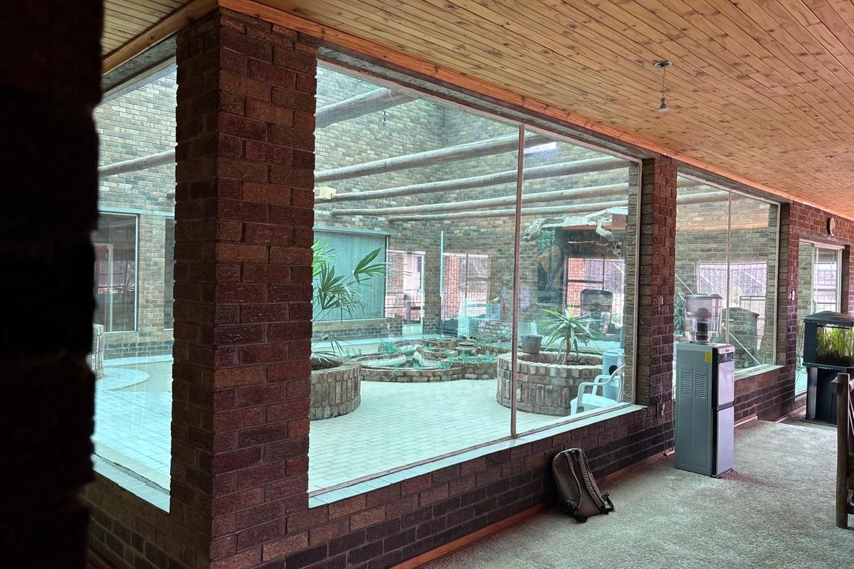 Plot for sale with business rights and warehouse structure - Photo 4