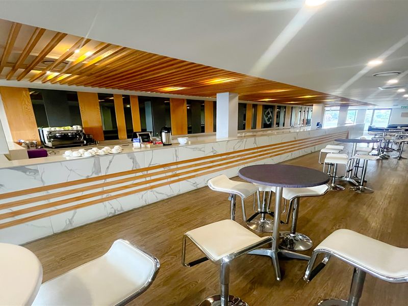 Office space to let - Photo 10